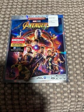 Avenger Blu-ray SteelBook with Multicolor Movie Artwork